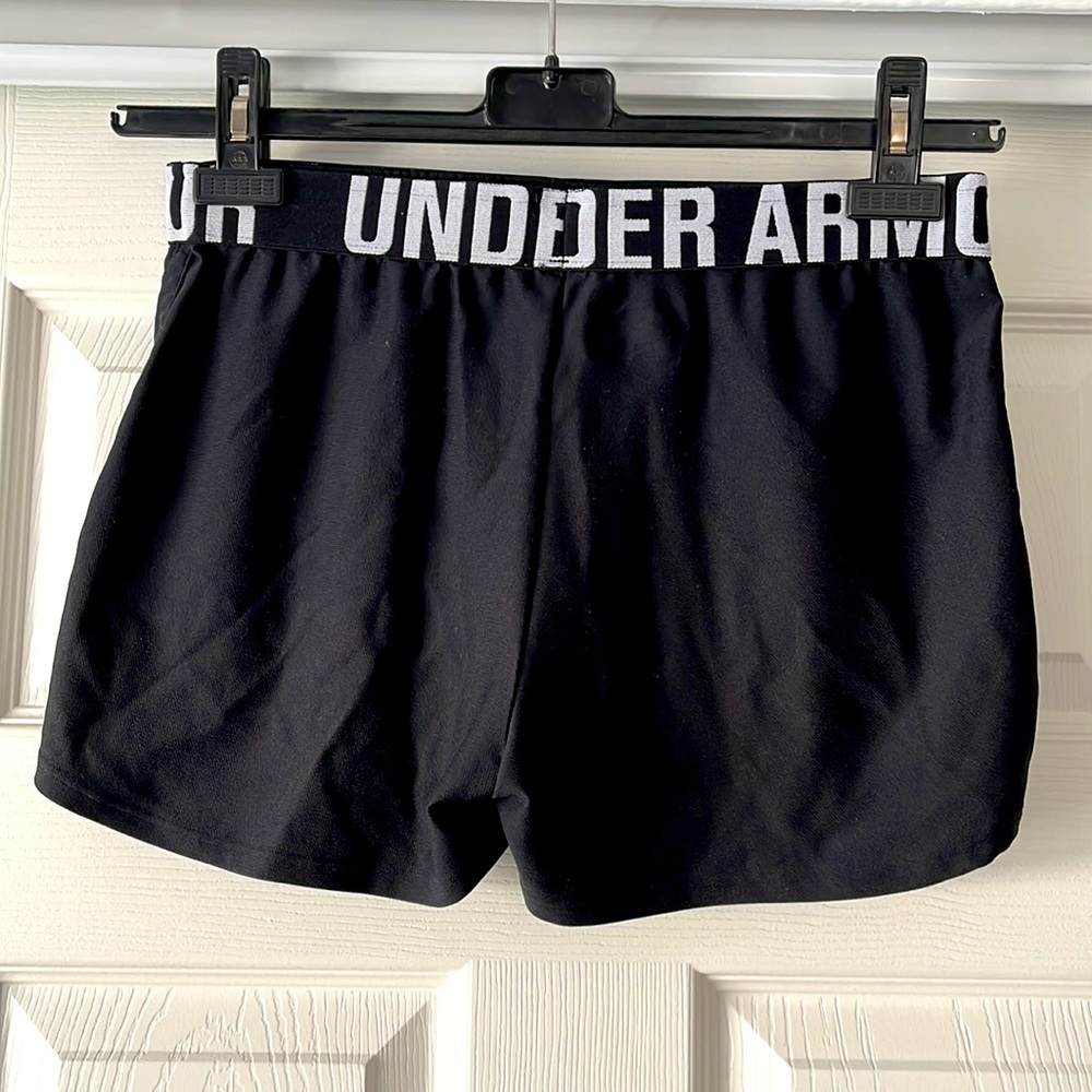 Under Armour Black Shorts Drawstring - Picture 2 of 4